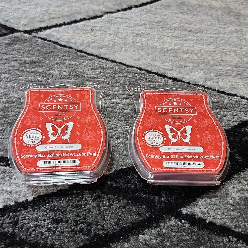 SCENTSY CHERRIES JUBILEE WAX BAR BUNDLE